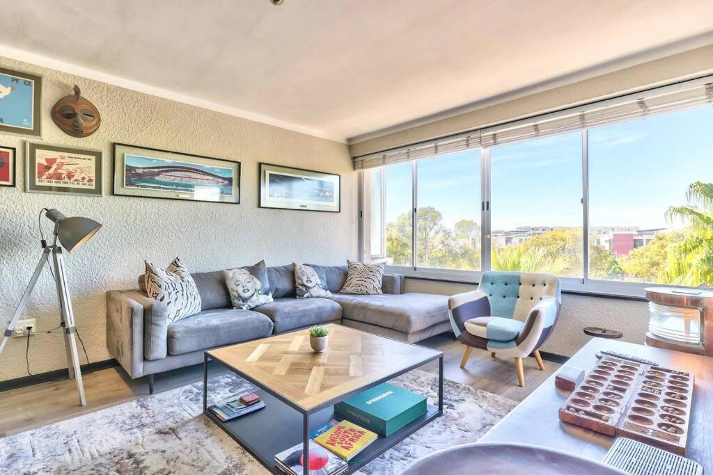 Apartment Devonshire In Point Cape Town