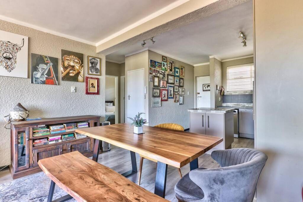 Apartment Devonshire In Point Cape Town