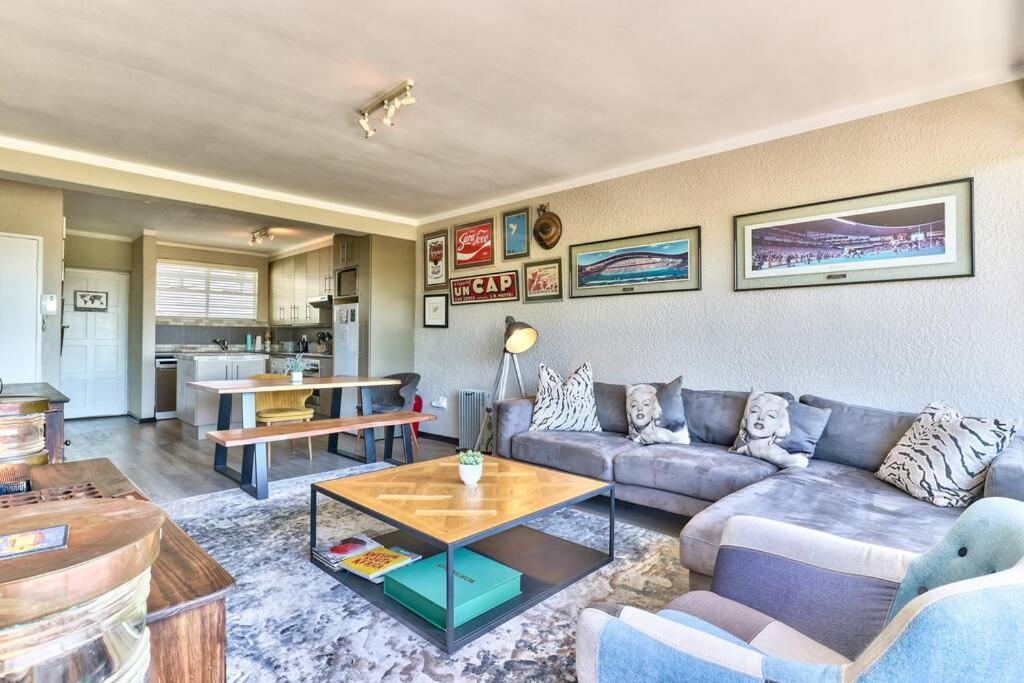 Apartment Devonshire In Point Cape Town